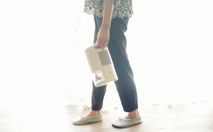 夏のジメジメ、秋の長雨対策に! コンパクトな除湿器が登場